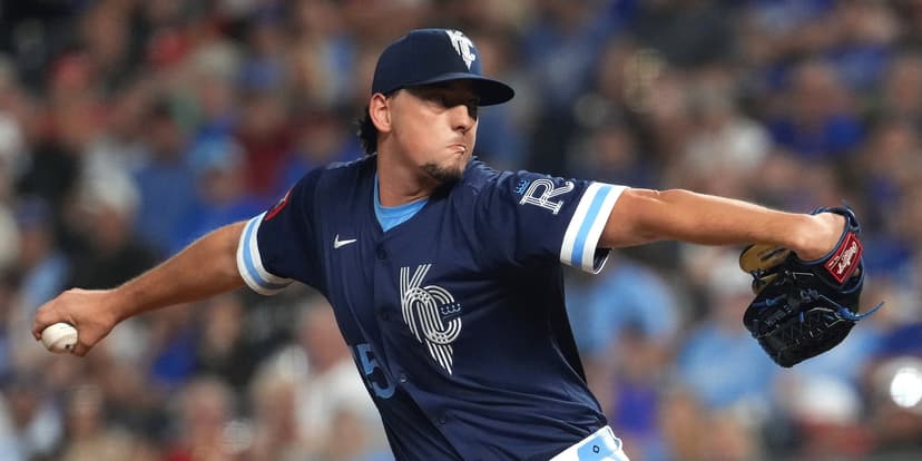 Clarke Returns to Diamondbacks