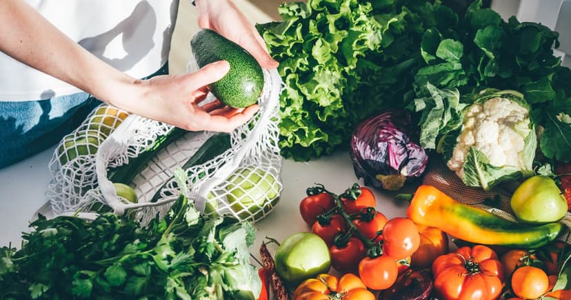 Diet Shift in 40s Adds Years to Life