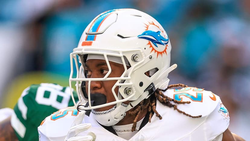 Dolphins' Star RB Achane Out for Season with Torn ACL