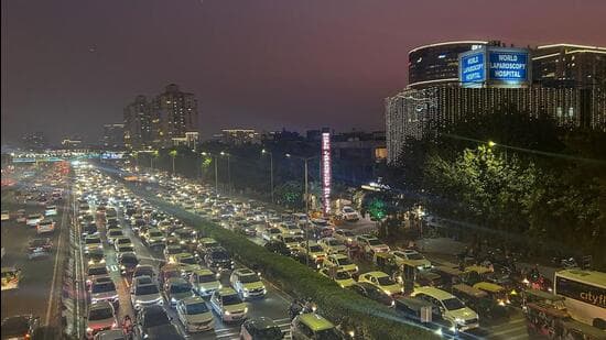 Gurugram Chokes on Pollution as Firecracker Sales Spike