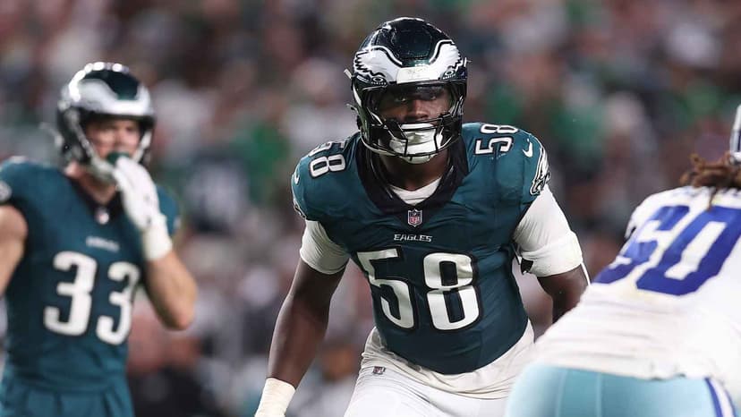 Eagles' Jalyx Hunt Refuses Cart After Injury