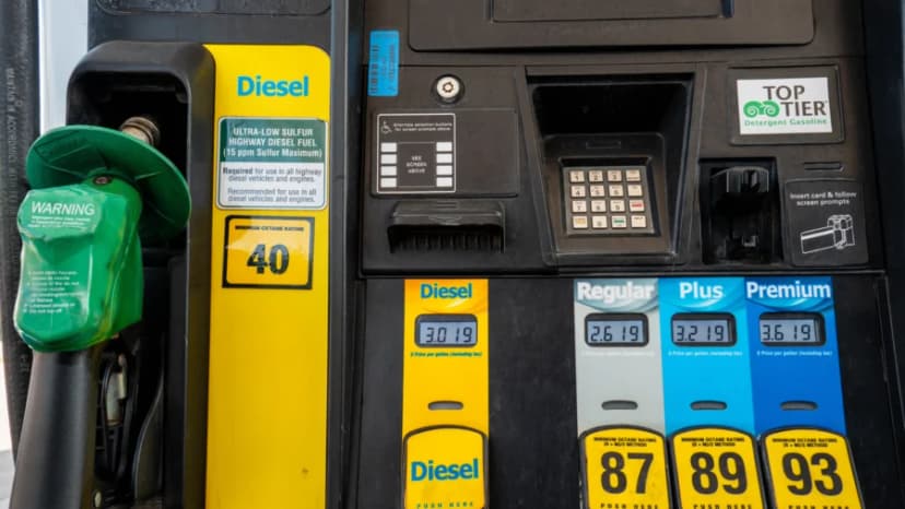 Gas Prices Plunge Nationwide as Oil Production Rises