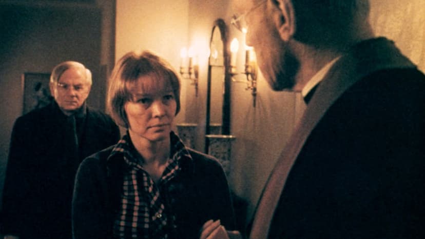 Ellen Burstyn, 92, Shines at Film Premiere