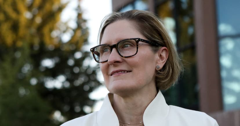 Fed Rate Cuts Delayed: Paulson Cites Economic Watch