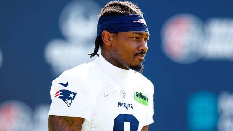 Stefon Diggs Leaves Bills for Patriots in AFC East Rivalry Twist