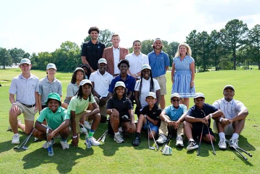 Fleetwood & Boozer Tee Off with Memphis Youth