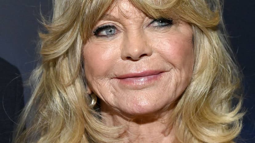 Goldie Hawn, 80, Redefines Age in Risqué Dress Trend