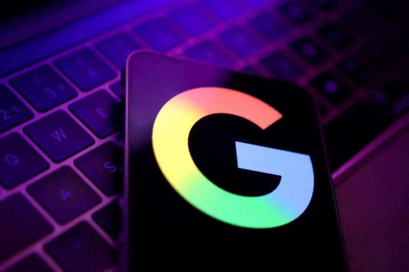 Judge Limits Google Search Contracts to One Year