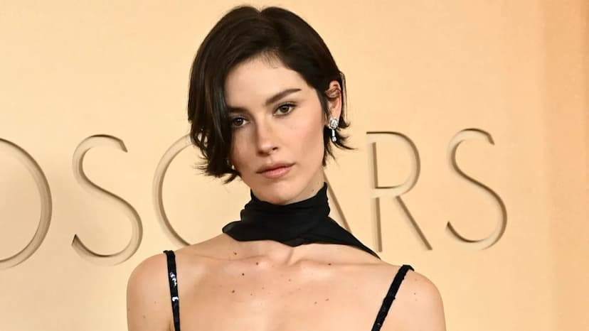 Gracie Abrams Buys 3rd NYC Penthouse