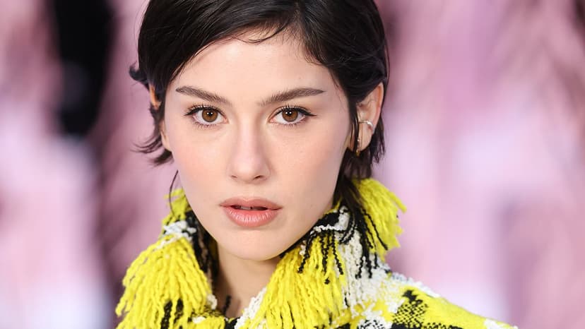 Gracie Abrams' Bold New Hairstyle Steals the Show