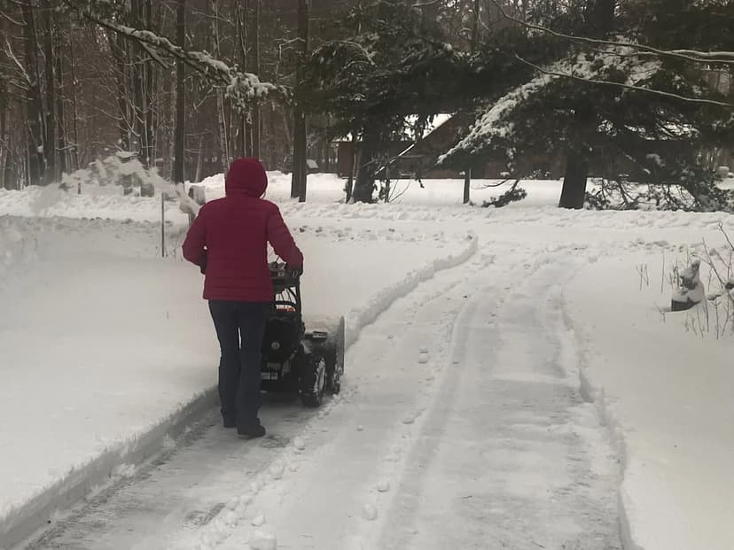 Blizzard conditions to hit Green Bay with up to 16 inches of snow