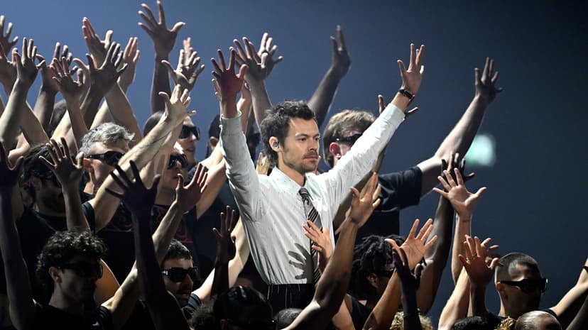 Harry Styles's Solo Act: A Pop Star's Evolution