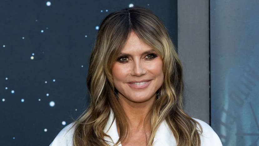 Heidi Klum Dazzles in Mystery Wig at Coachella