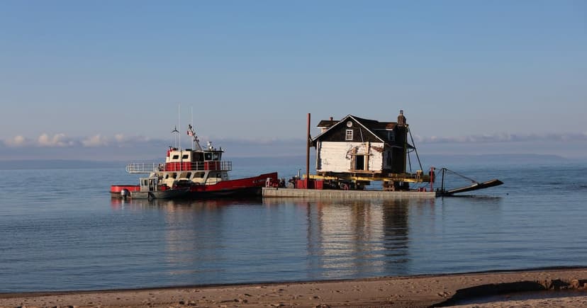 Historic Métis Home Sails to New Shore