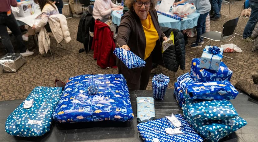 Holiday Giving: Help Indianapolis Families