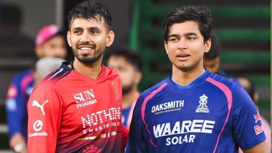 IPL Stars' Lighthearted Bat Banter Revealed