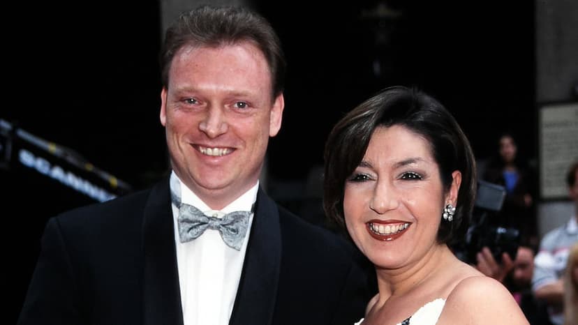 Singer Admits Never Loving First Husband