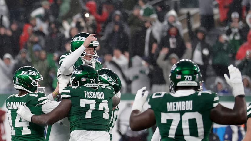 Folk's 56-Yard FG Wins It for Jets in Mist