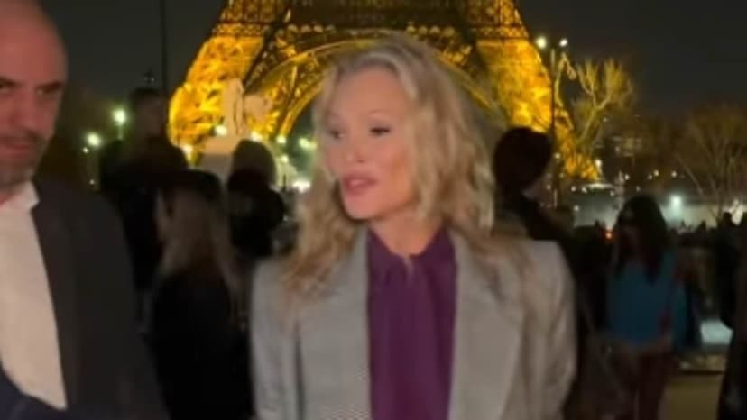 Kate Moss Shouts 'Don't Touch Me!' at Paris Fashion Week