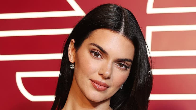 Kendall Jenner Praises Kylie's 'Grown-Up Bag'