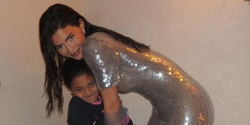 Kylie Jenner's Kids: Megaphone Wake-Up Call!