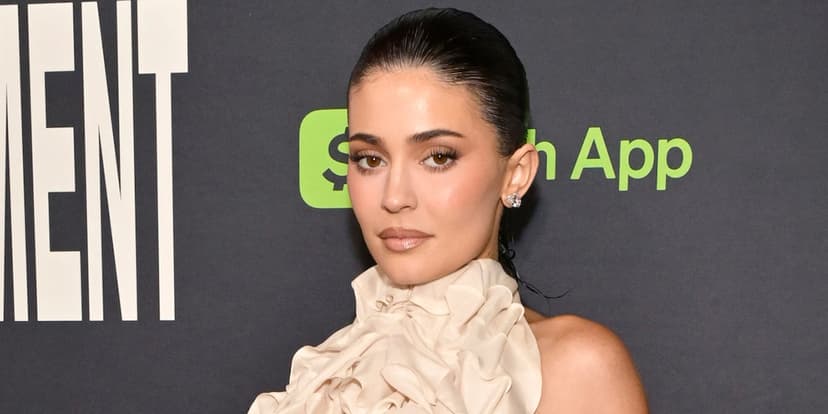 Kylie Jenner's Diamond Lip Bag Charm Stuns