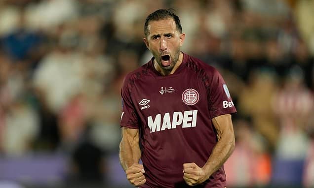 Goalkeeper Heroics Secure Lanus' Second Sudamericana Title