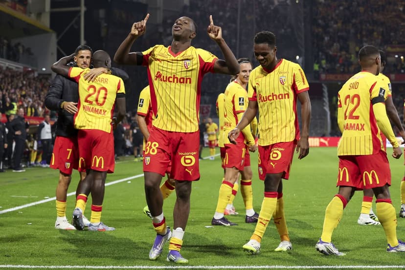 Lens Aims to Extend League Lead in Toulouse Clash
