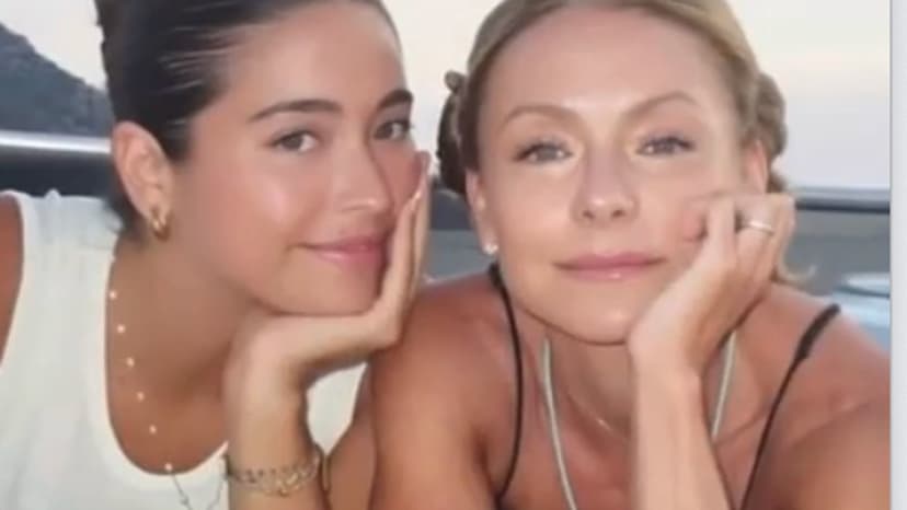 Kelly Ripa's daughter Lola shares throwback Annie performance