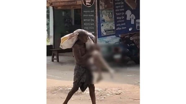 Man Carries Sister's Skeleton to Bank for Withdrawal