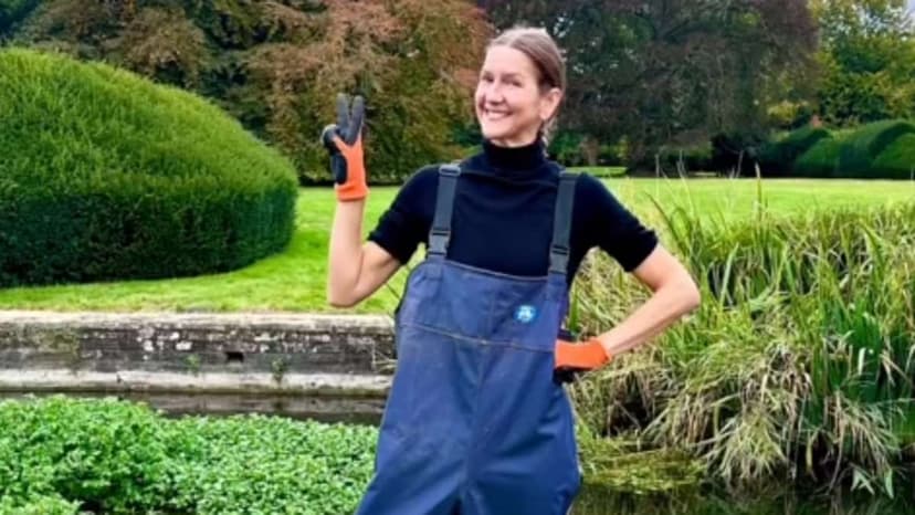 Influencer Renovations Divide Historic Village