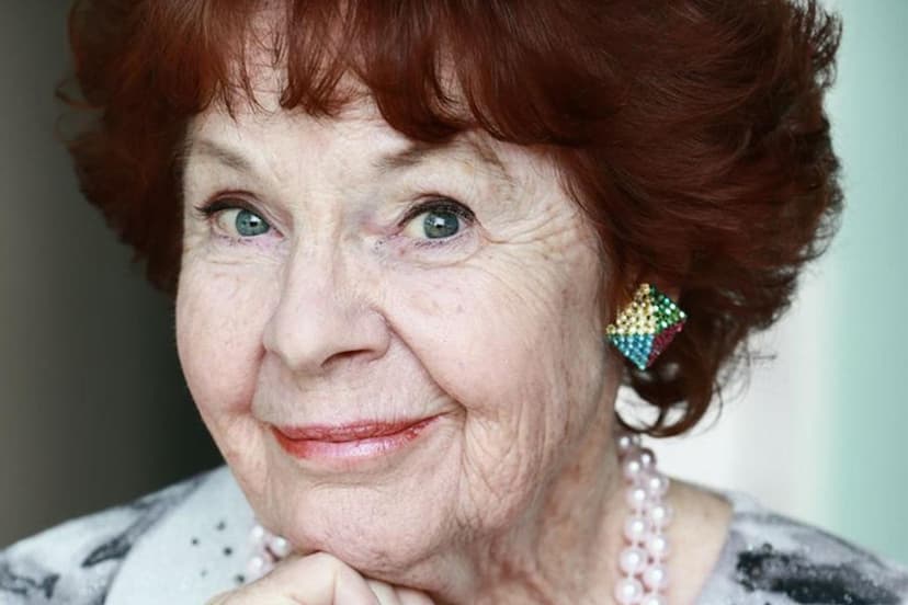 Beloved Mrs. Claus Actress Marcia Burrs Dies at 85