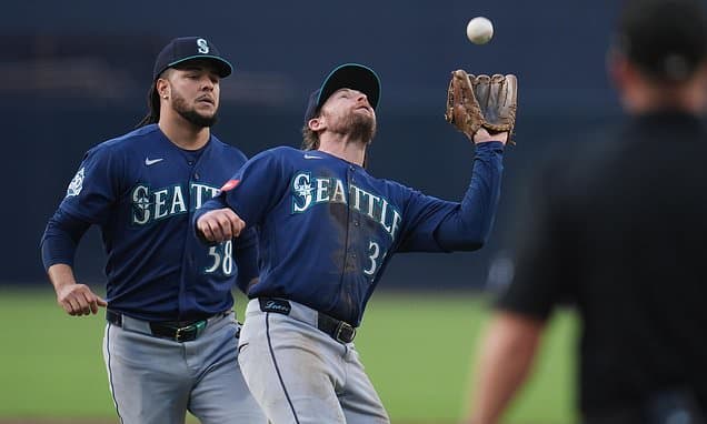 Mariners' Donovan Sidelined by Groin Strain