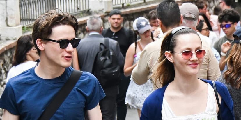 Maude Apatow's Sicily Stroll with Boyfriend