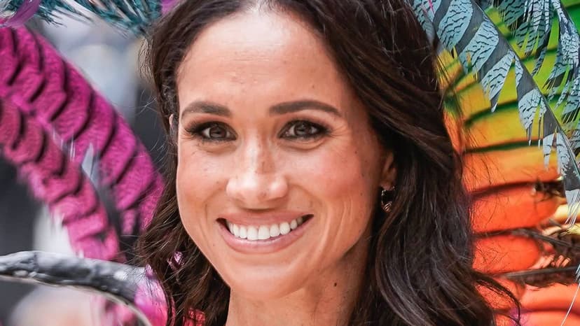 Meghan Markle's Barefoot Birthday Dance!