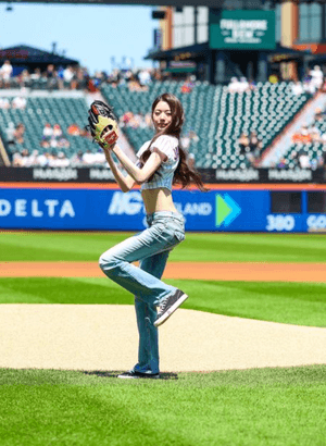 Mets halt Dodgers' streak with comeback victory
