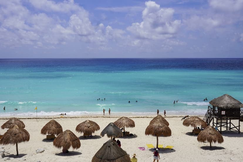 Mexico's Beach Resorts Face Visitor Slump