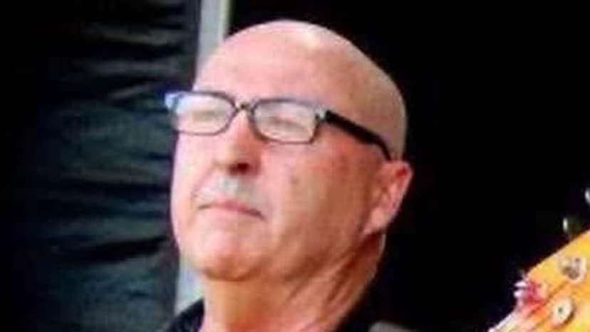 Moving Pictures Bassist Ian Lees Dies of Heart Attack