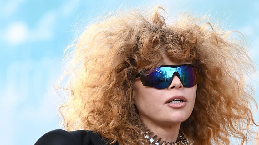 Natasha Lyonne Removed From Delta Flight