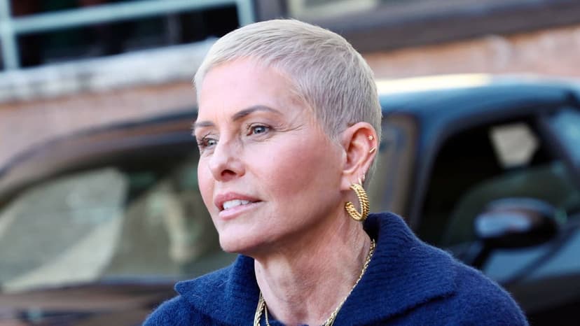 Nicole Eggert Flaunts Cancer Scars with Courage