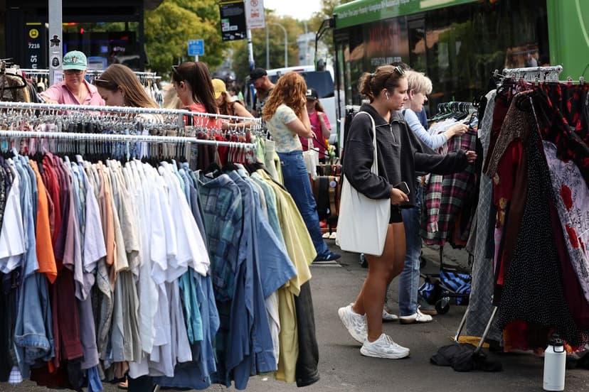 NZ Inflation Stubbornly High, Rate Hike Looms