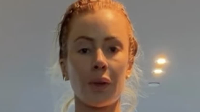 Olivia Attwood's 'Baby Giraffe Core' Workout Revealed