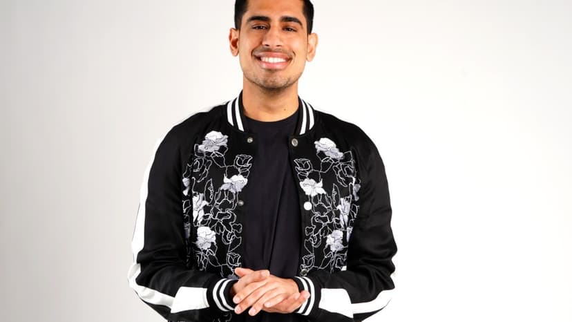 Sports Guru Takes Oscars Red Carpet By Storm