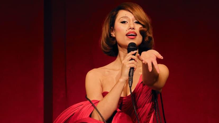 Raye Earns Prestigious Songwriting Award