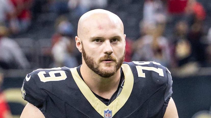 Fortner Leaves Saints for Panthers Deal