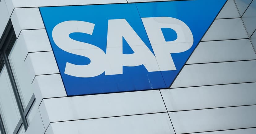 SAP Stock Plummets Amidst AI Fears and Missed Forecasts