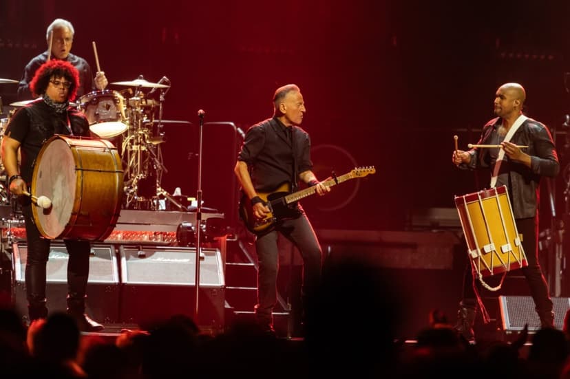 Bruce Springsteen Connects with Activist Minnesotans