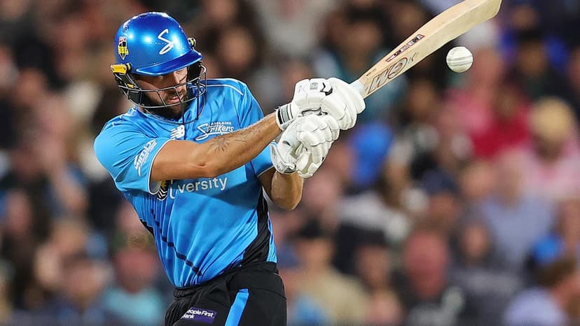 Strikers vs Renegades: Season Finale Showdown