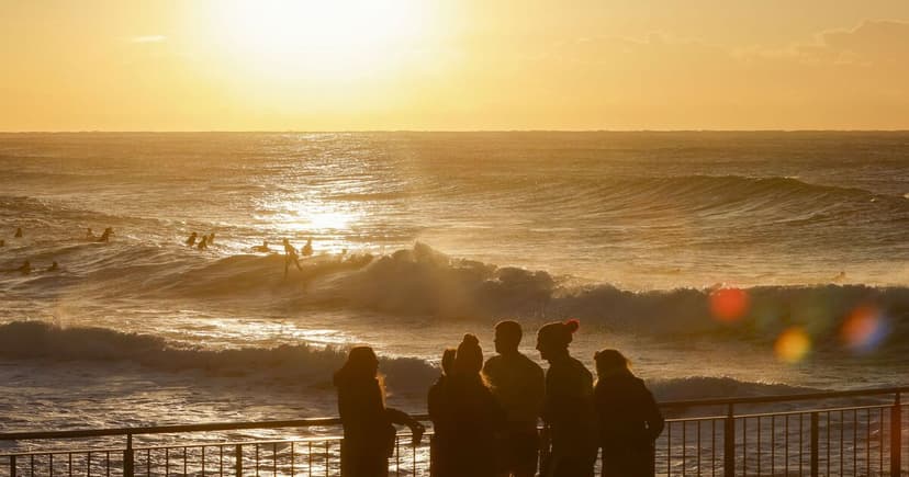 Tragic Drowning: Tourists Die at Shellharbour Beach
