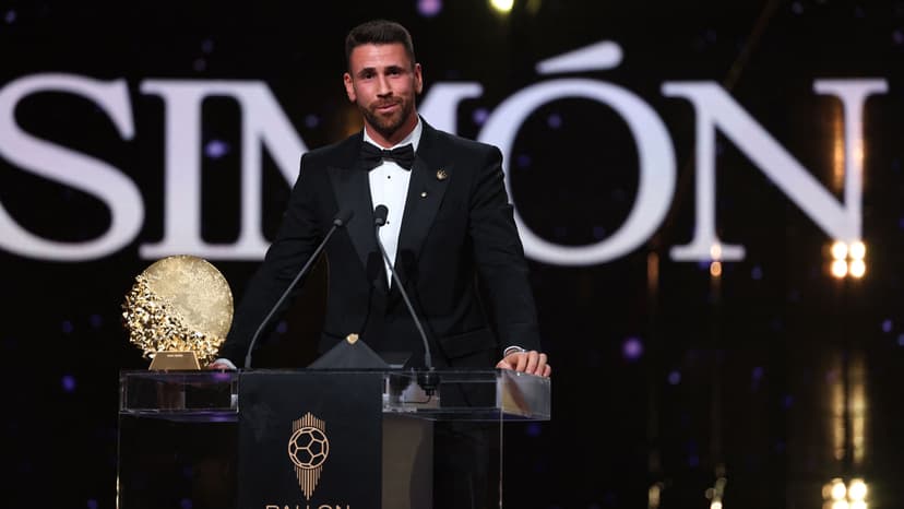 Unai Simón: The World's Unbeatable Goalkeeping King!